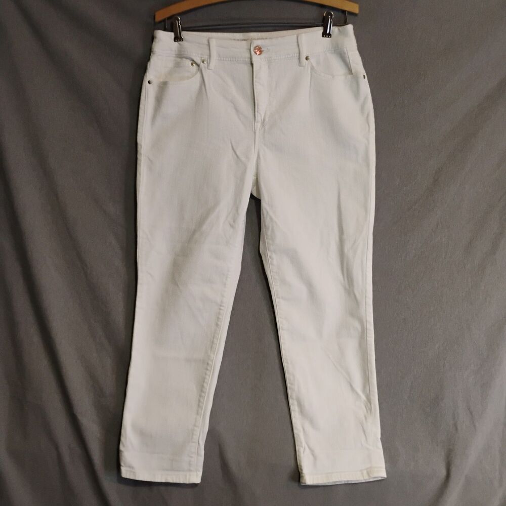 Chico's So Slimming Girlfriend Crop Pants White Jeans Size 1 (US 8/M) Stretch